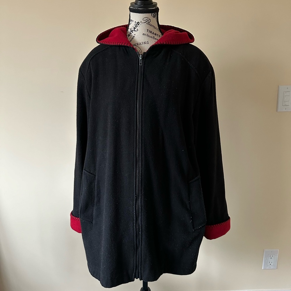 Cosy but light black and red coat